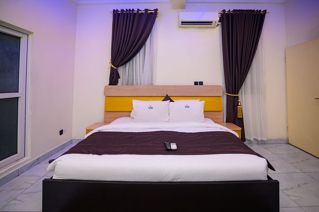 How to Choose the Best Hotel Close to Lagos Airport for Layovers, Family Breaks and Events