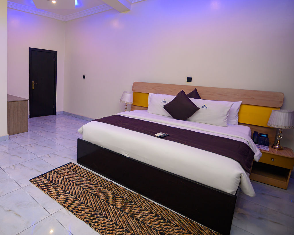 How to Pick a Hotel Near Lagos Airport That Includes Dining, Entertainment and Easy Transfers