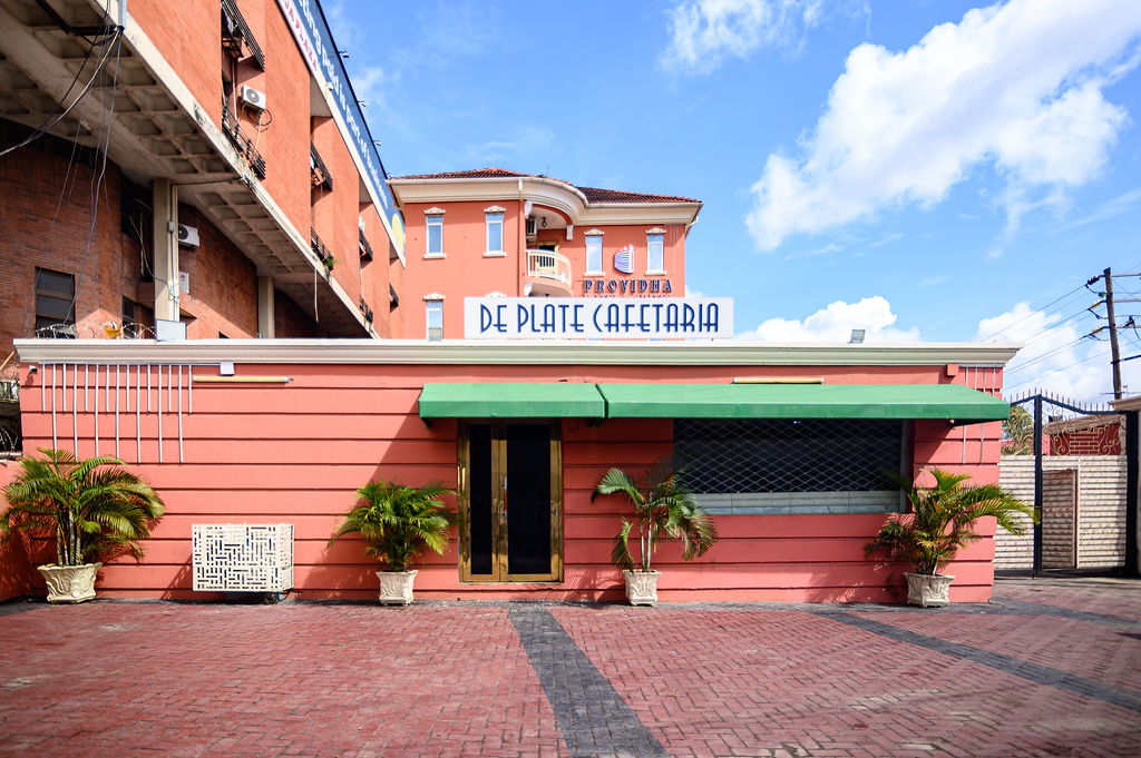 De Plate Cafeteria