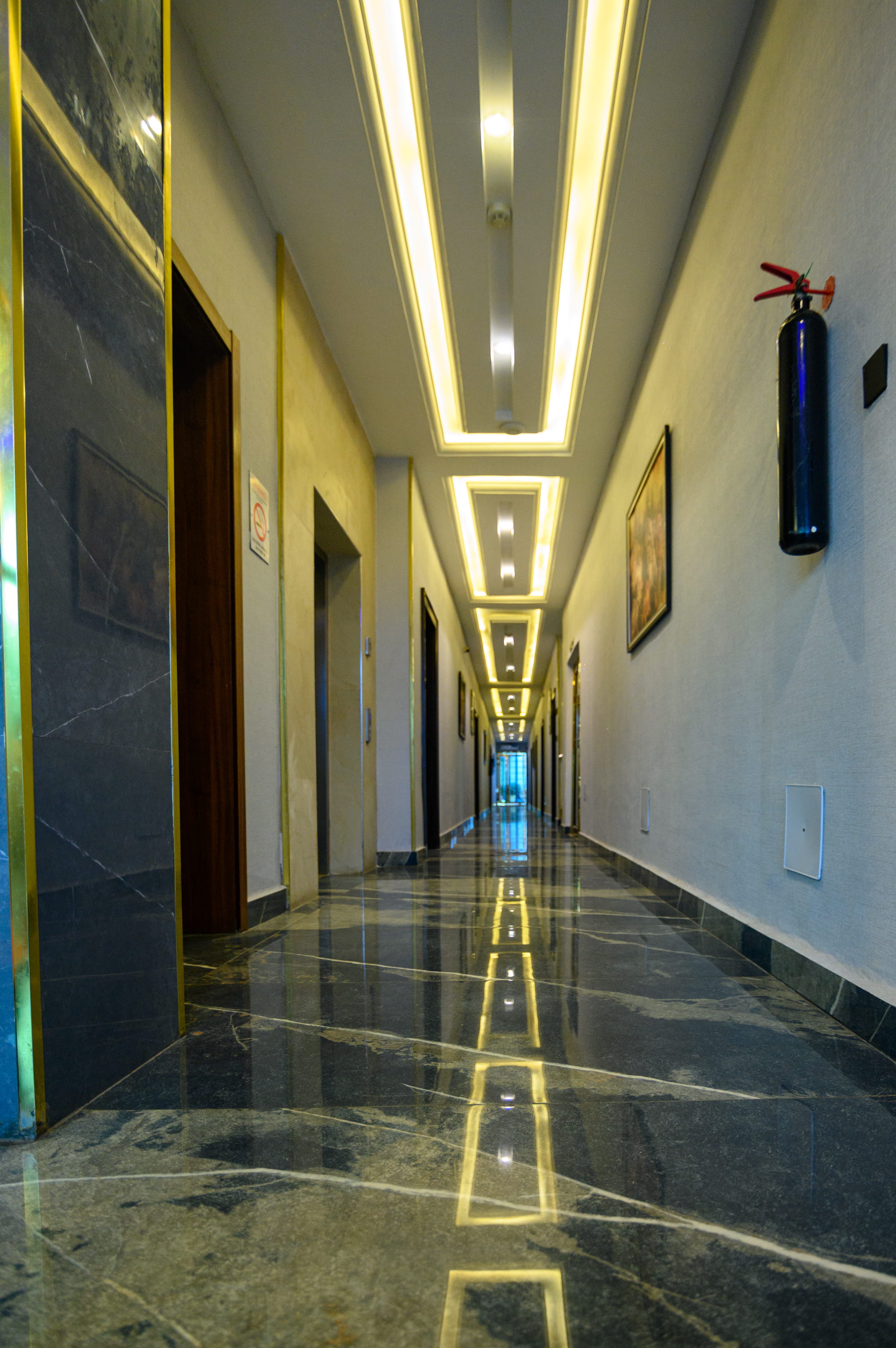 How to Choose and Book a Hotel in Lagos That Includes Dining and Entertainment