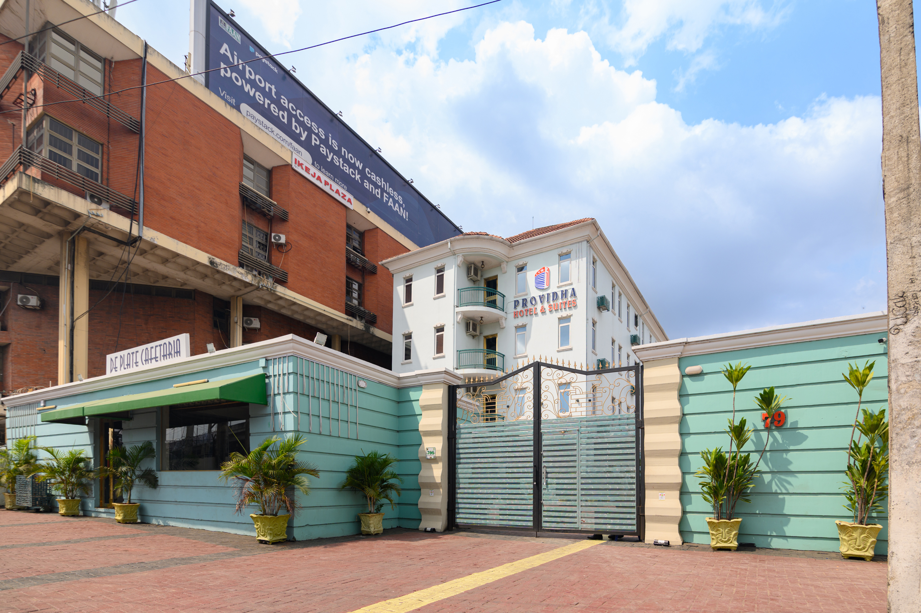 How to Pick the Right Cafeteria in Lagos for a Stress-Free Family Day Out