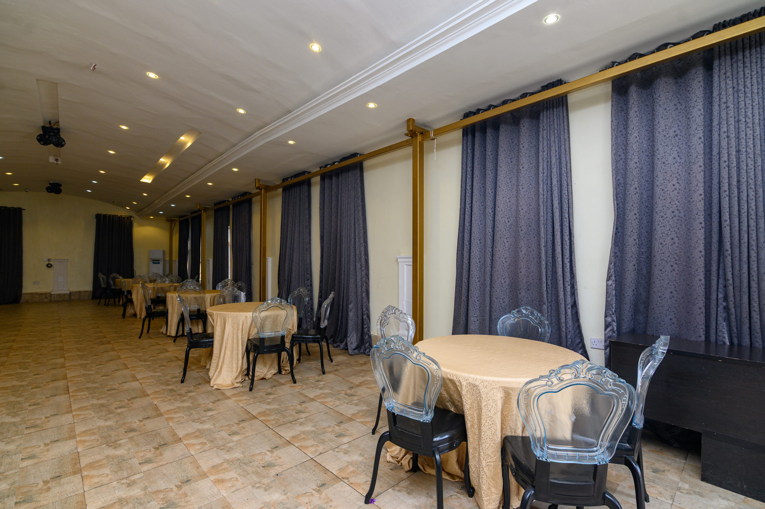 How to Enjoy Fine Dining in Lagos on a Budget: Reservation Tips and Saving Tactics